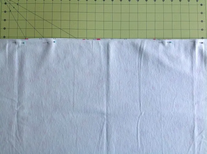 How to Sew a Baby Blanket in 15 Minutes - Sew Crafty Me