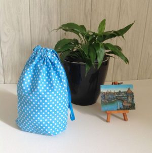 How to Make a Drawstring Bag ( Easy Sewing Project) - Sew Crafty Me