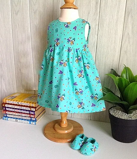 Easy baby dress outlet pattern