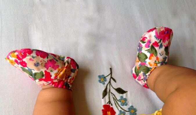 how to sew baby booties easily (1)