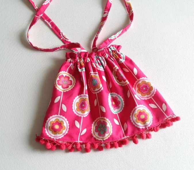 How to sew a reversible doll dress