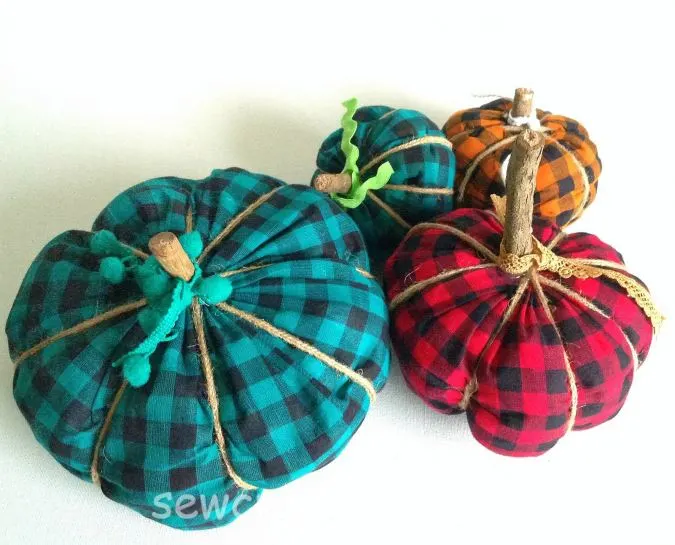 Free Plaid Fabric Pumpkin Pattern