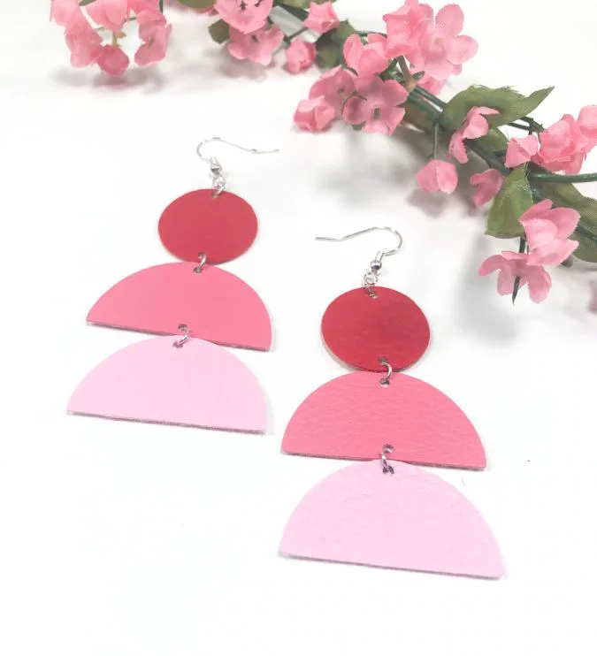 How to make leather earrings with your Cricut - Weekend Craft