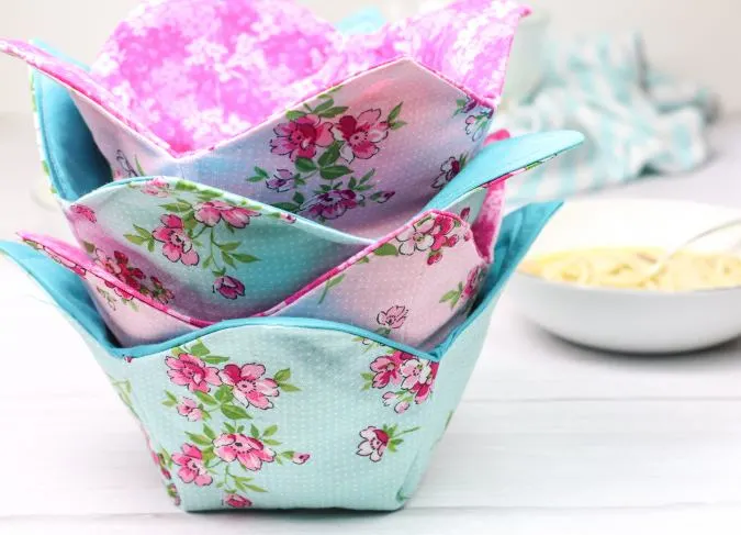 Easy Reversible Bowl Cozy Sewing Pattern