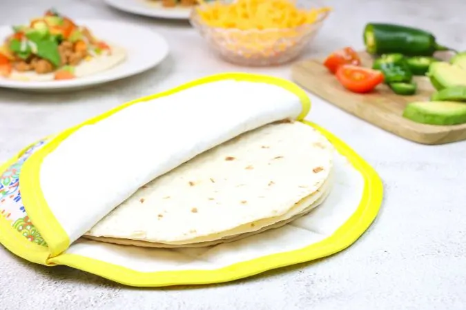 https://sewcraftyme.com/wp-content/uploads/2021/05/Tortilla-Warmer-Pattern-001.jpg.webp