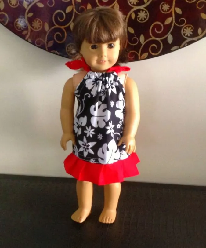 How To Make Doll Clothes: No Sewing Required! { with 2 FREE