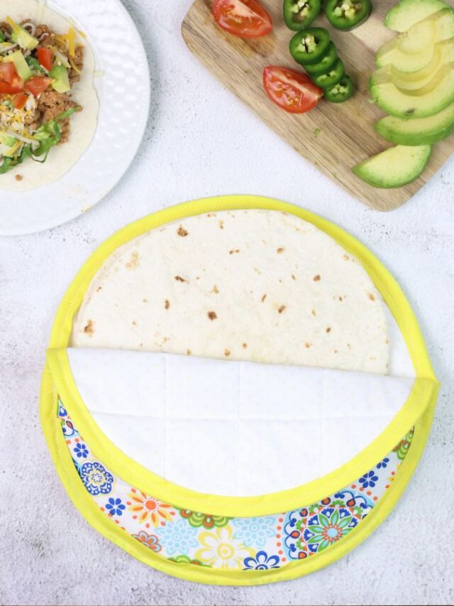 Quick Stitch Kitchen Project: DIY Reusable Tortilla Warmer