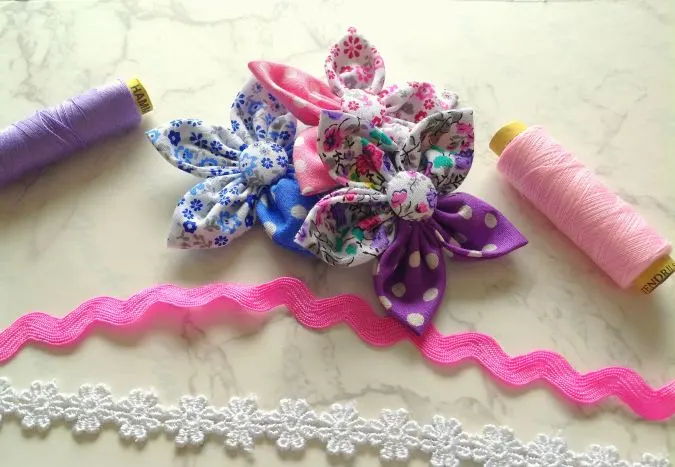 how to make flowers out of fabric