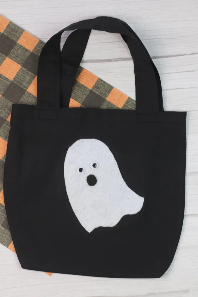 Halloween Trick or Treat Bag Pattern - Free! - Sew Much Ado