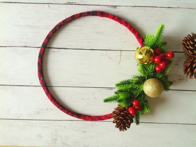 DIY Hoops Christmas Wreath