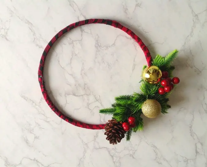 DIY Hoops Christmas Wreath