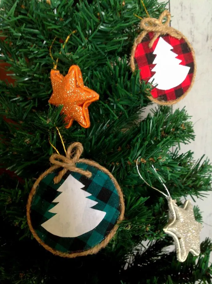 How to make rustic Christmas ornaments