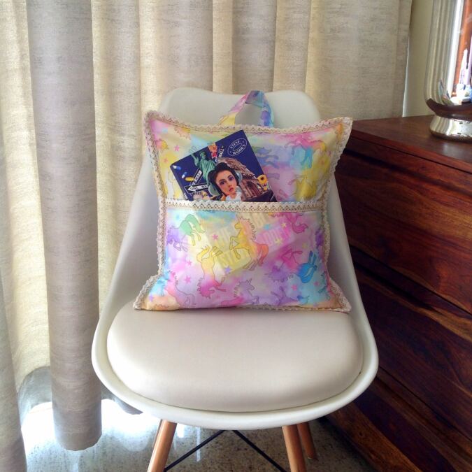 HOW TO SEW A READING PILLOW FREE PATTERN