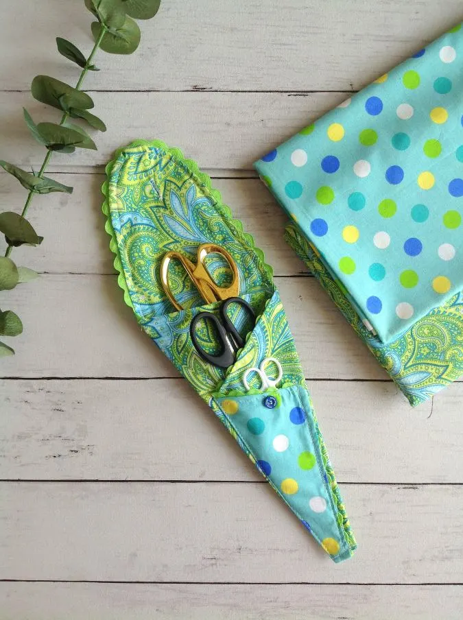 DIY Scissors Pouch/scissor case tutorial/How to sew a Scissors Keeper 