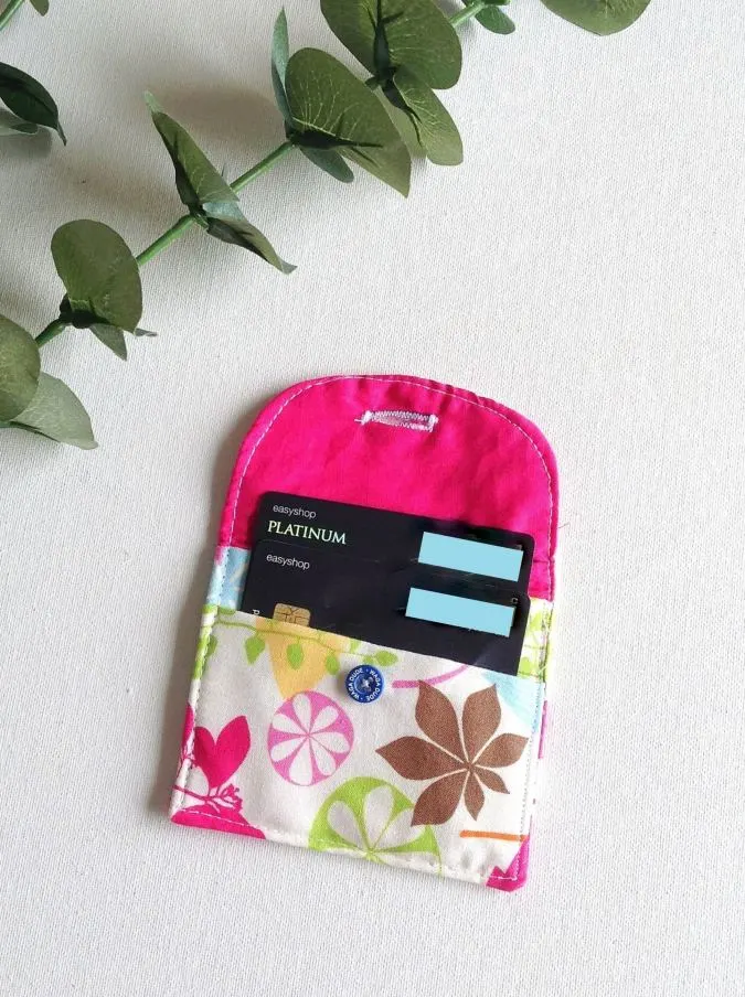 Small discount sewing bag