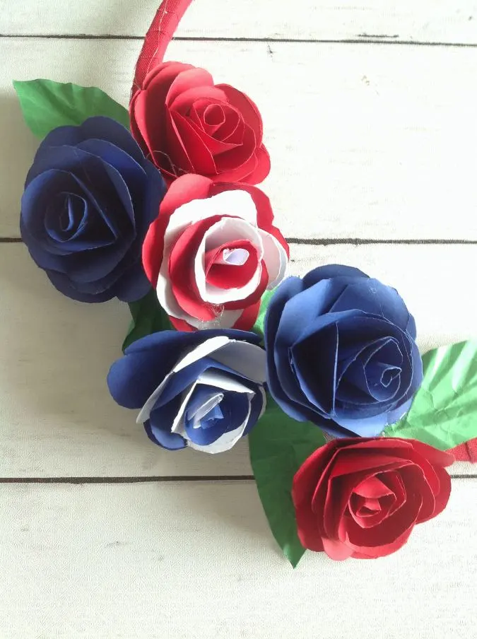 how to make a patriotic wreath