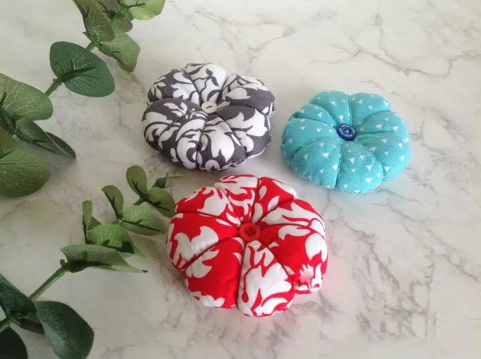 The easiest DIY pin cushion - Stitch Floral