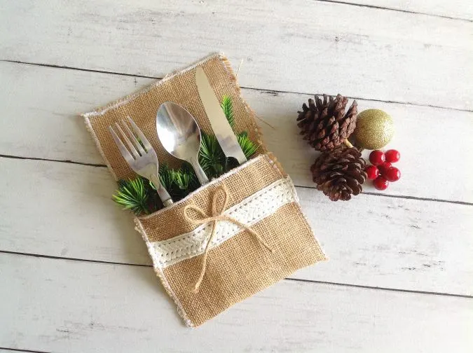 diy burlap cutlery pocket (5)