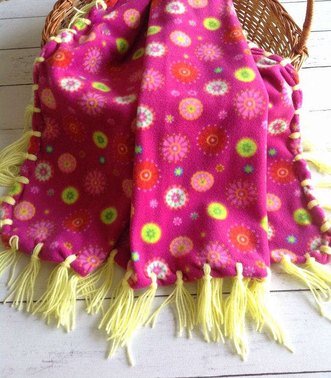how to make a no sew blanket