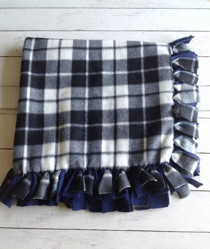 thumbnail image 2 of 1pc Valentines Day Heart Print Flannel Blanket Soft - Mauritius 2 of 10