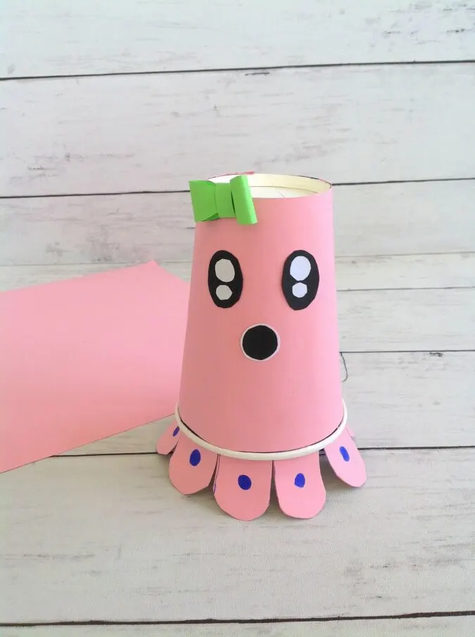 easy summertime octopus craft with paper cups