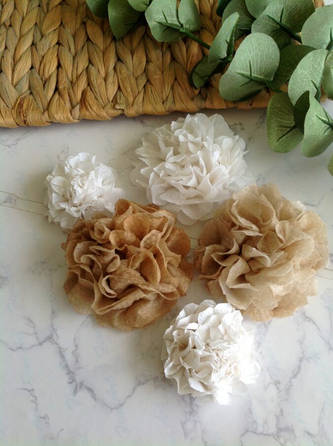 HOW TO MAKE TISSUE PAPER FLOWERS DIY (2