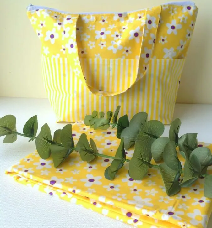 tote bag pattern with zipper and pockets (15)