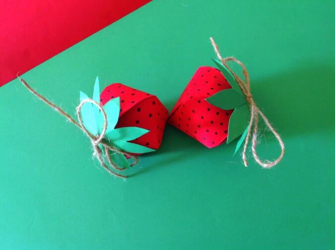 strawberry candy box craft for kids