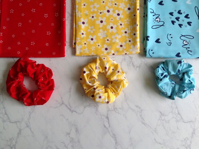 how to sew a scrunchie with a hidden pocket