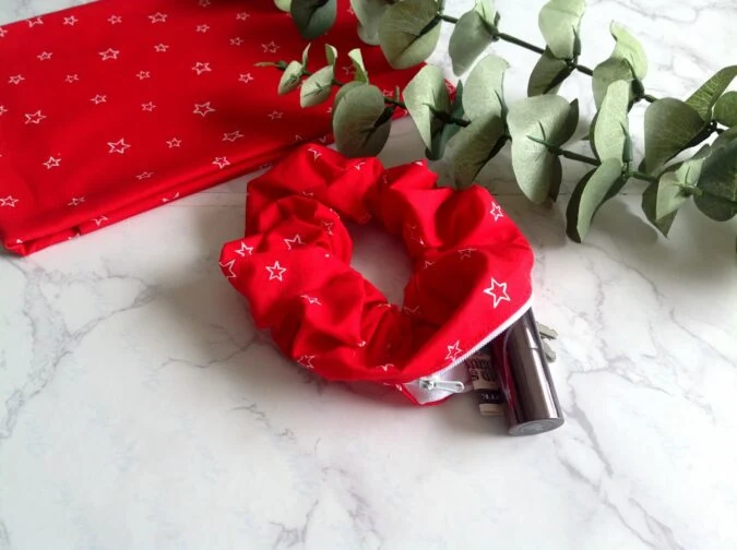 hide and hold scrunchie sewing pattern