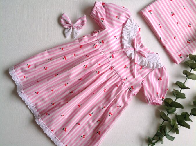 Vintage Dress Sewing Pattern for Girls &ndash; The Violet Dress